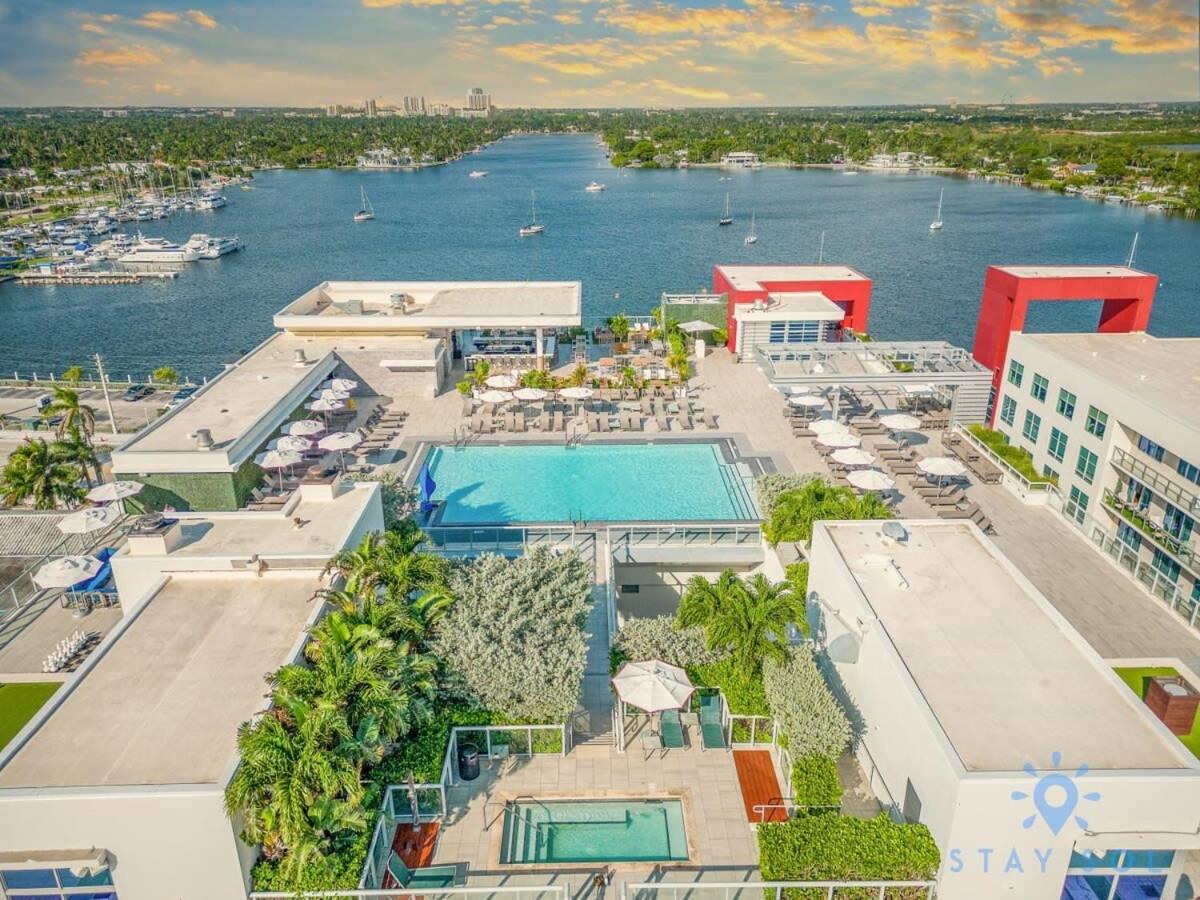 Rooftop Pool - Balcony - Hollywood Beach Broad - Walk Bagian luar foto