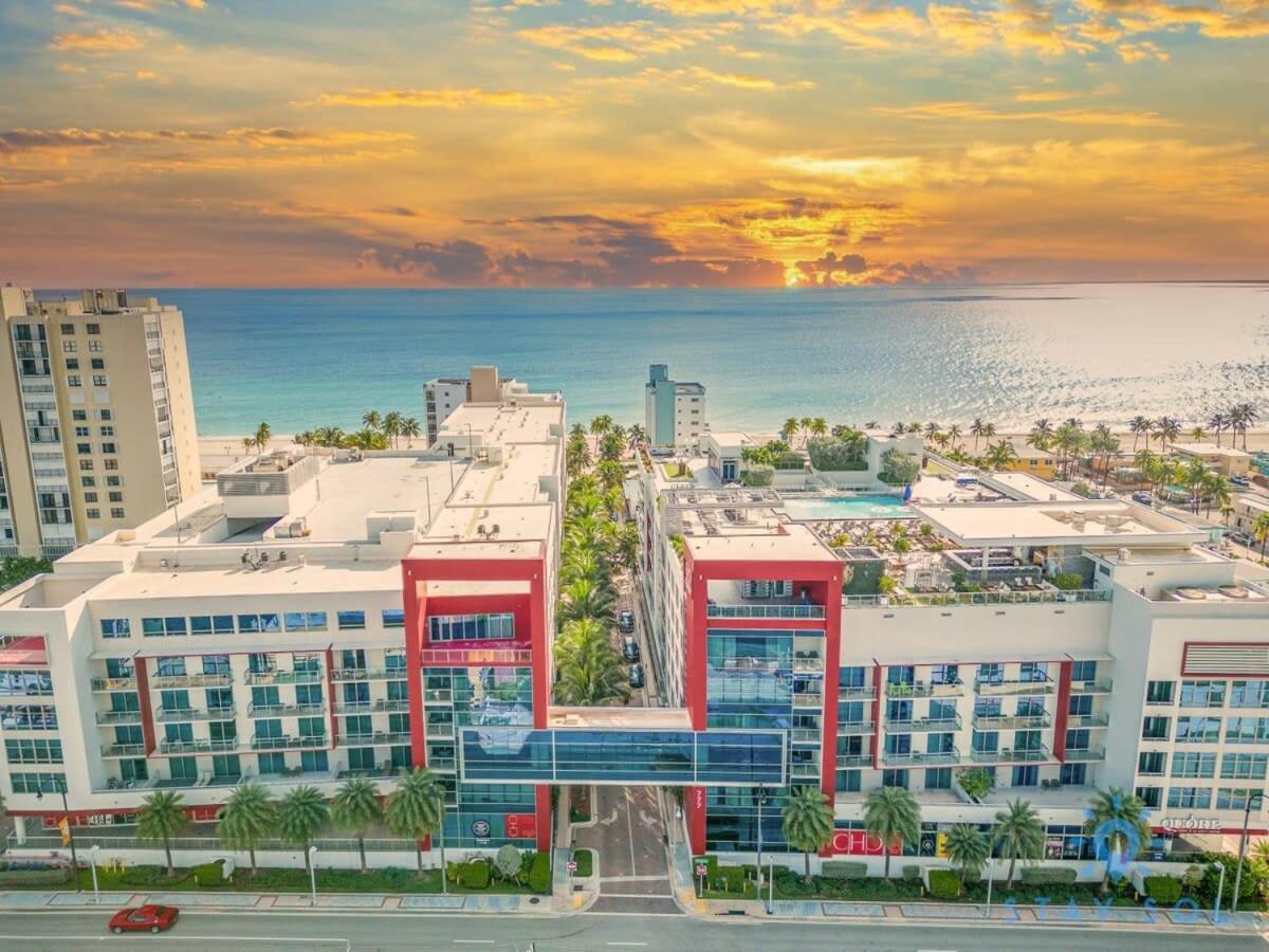 Rooftop Pool - Balcony - Hollywood Beach Broad - Walk Bagian luar foto
