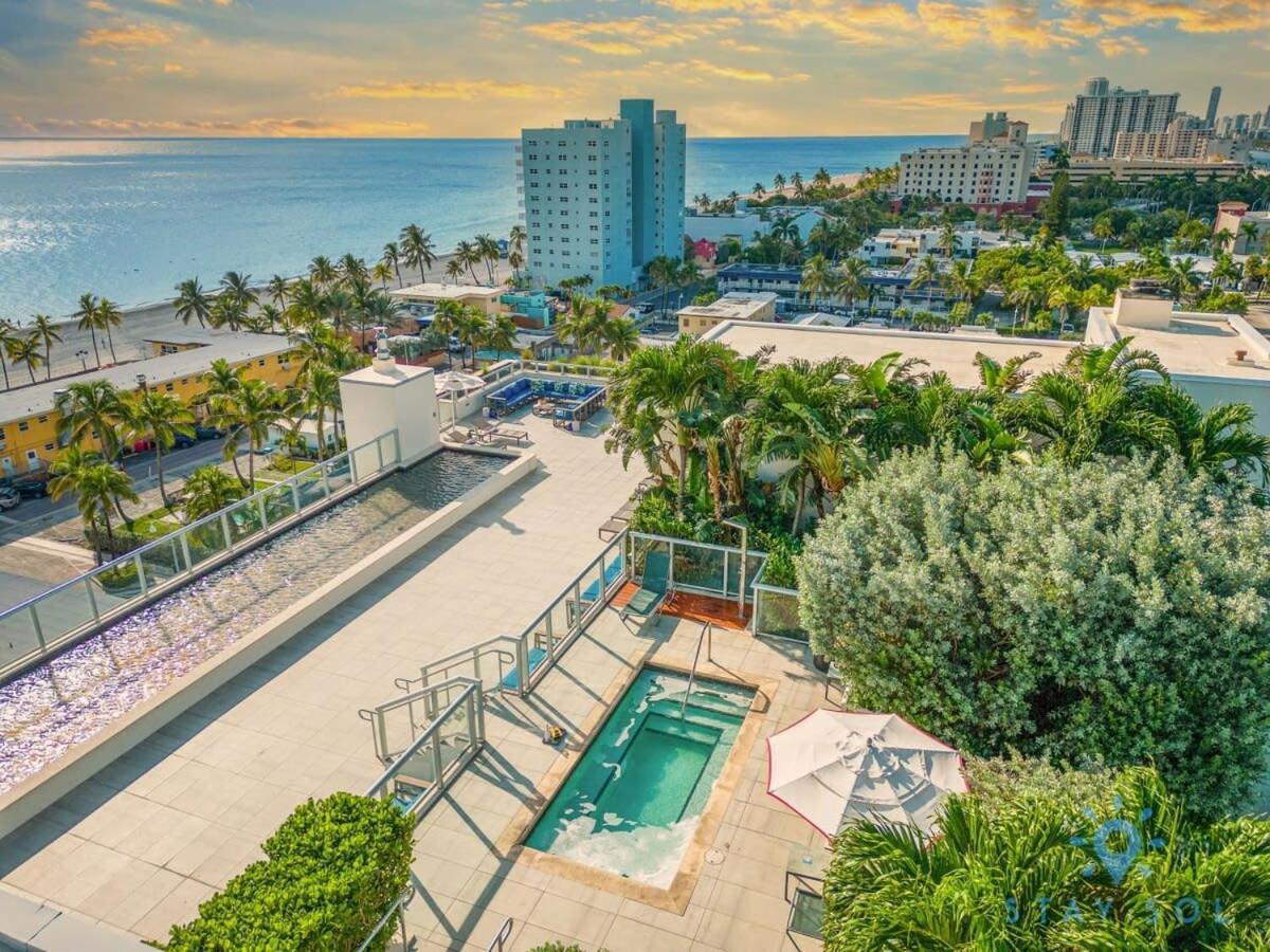 Rooftop Pool - Balcony - Hollywood Beach Broad - Walk Bagian luar foto